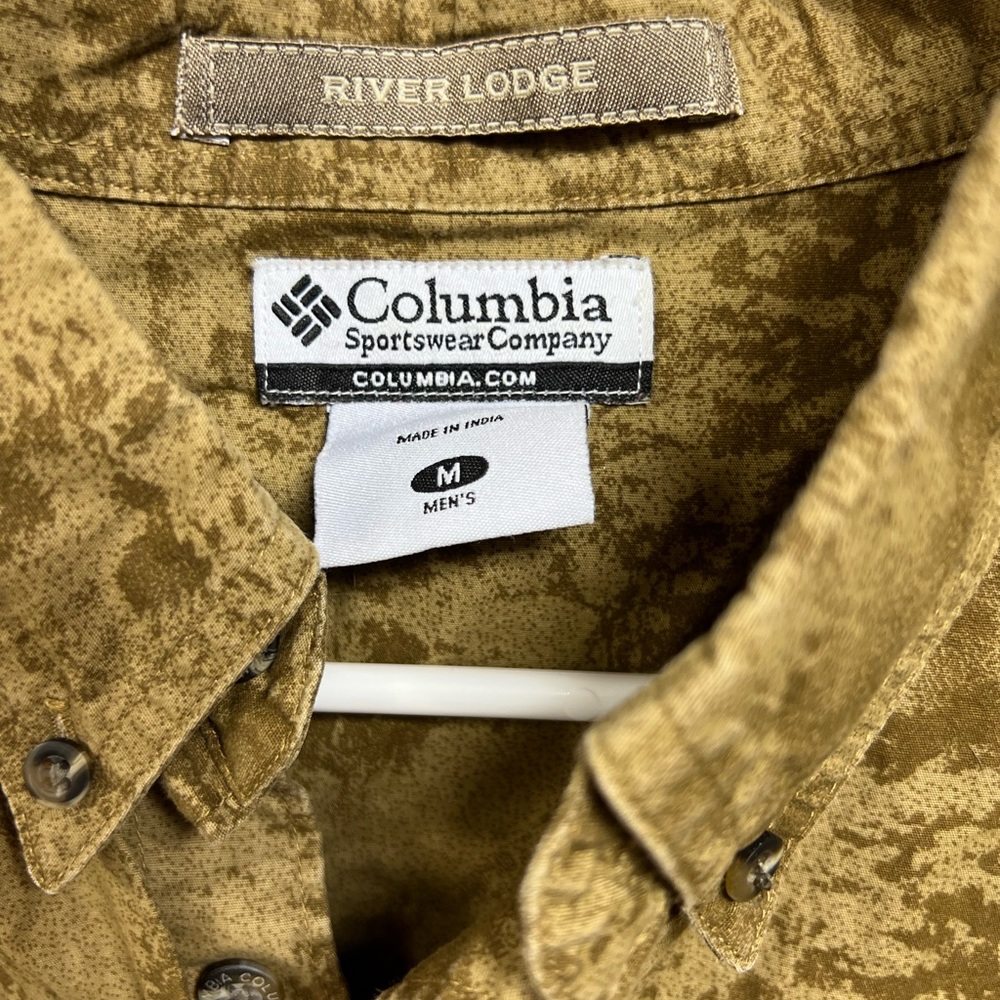 Men’s Columbia ButtonUp